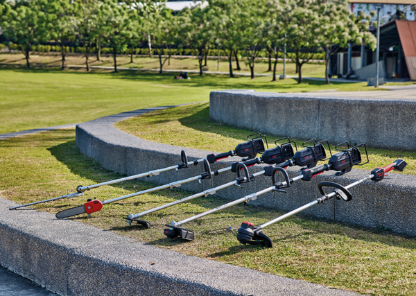 DGM101SET_02 outil jardin