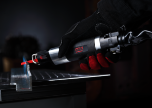 SCIE SABRE DROITE Jeu de 5 limes et de 2 lames inclus